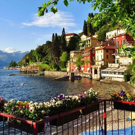 Casa Vacanze Ale Tatil Evi *